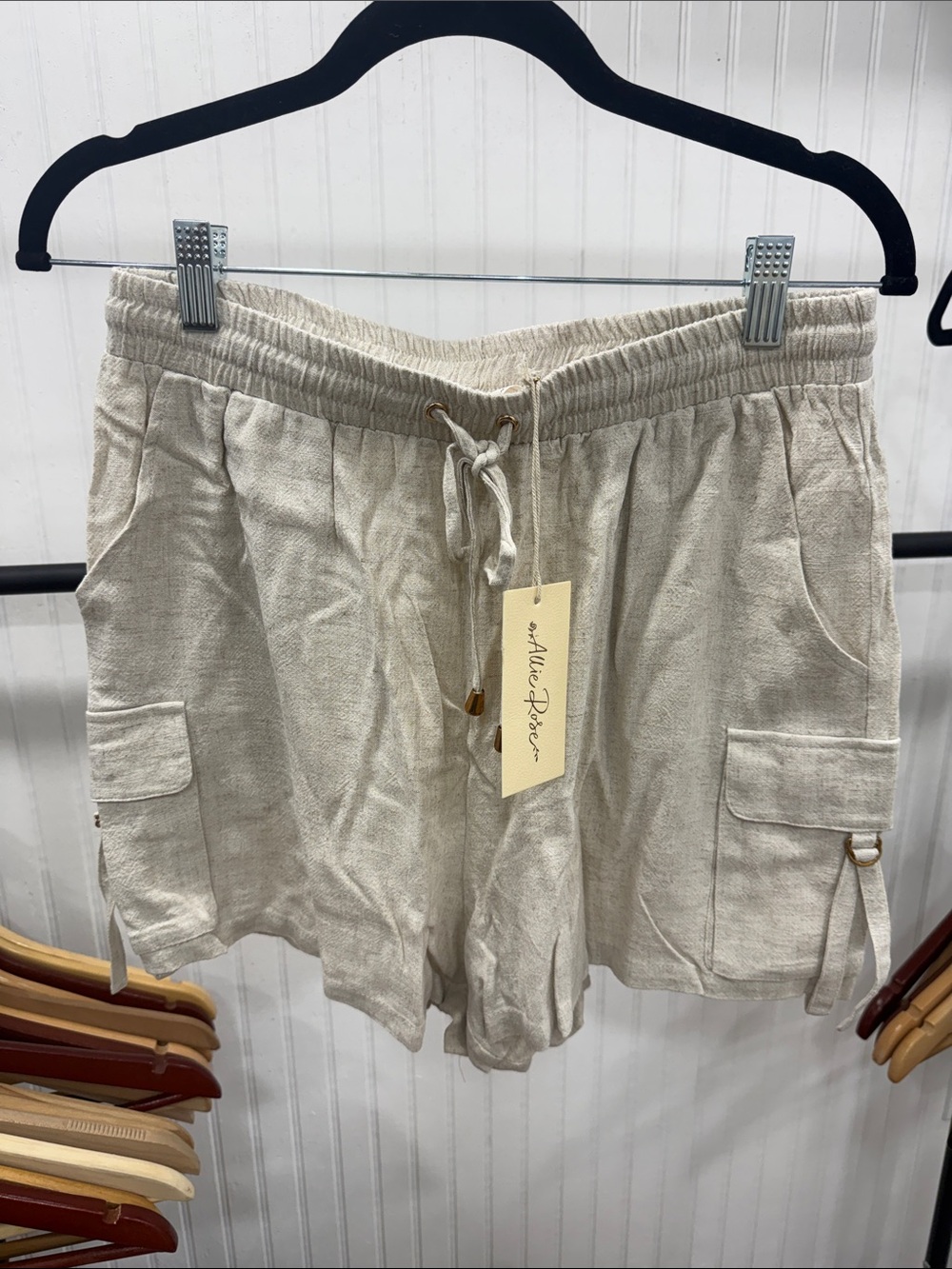 NWT Allie Rose Cream Linen Cargo Drawstring Shorts